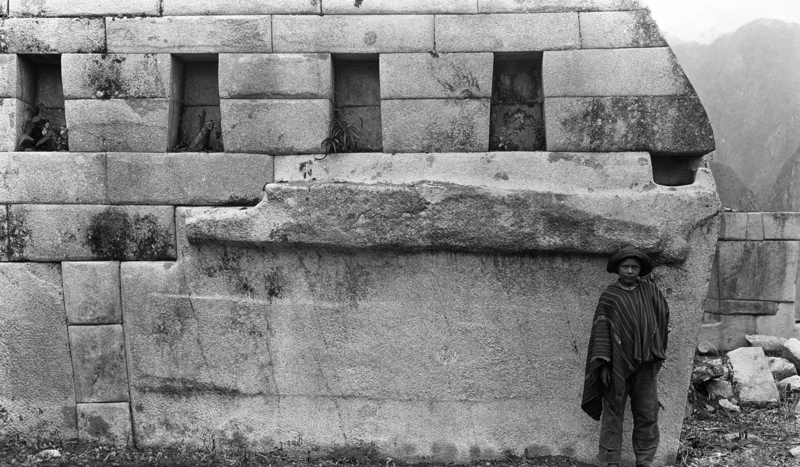 Der schwerste Steinblock einer Mauer von Machu Picchu, Aufnahme der Expedition von 1912